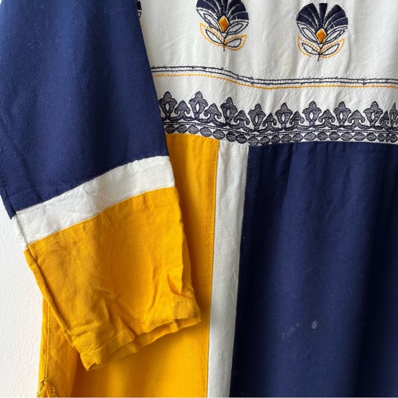 Blue & yellow embroidery blouse - Picture 8 of 10